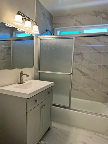 4221 E 60th st, Huntington Park, CA 90255