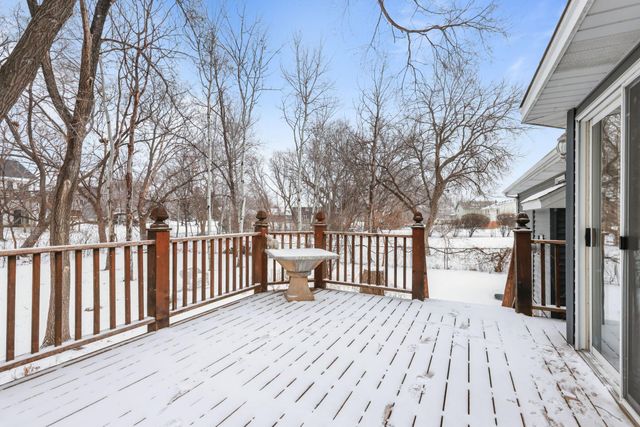 6600 Founders Parkway, Brooklyn Park, MN 55445