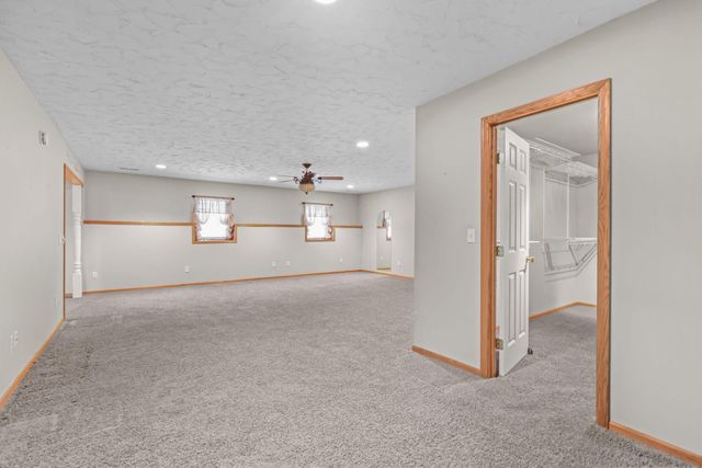 6600 Founders Parkway, Brooklyn Park, MN 55445