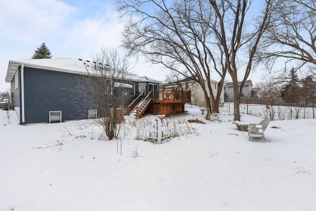 6600 Founders Parkway, Brooklyn Park, MN 55445
