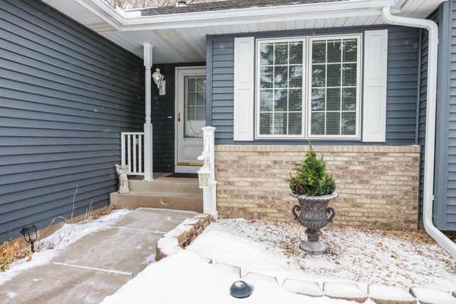 6600 Founders Parkway, Brooklyn Park, MN 55445