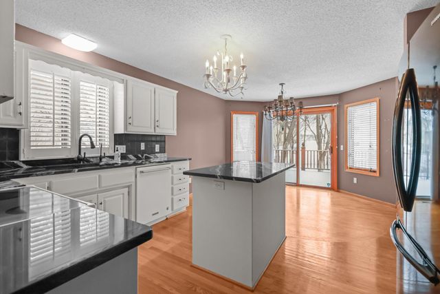 6600 Founders Parkway, Brooklyn Park, MN 55445