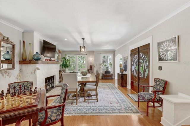 325 49TH STREET N, St Petersburg, FL 33710
