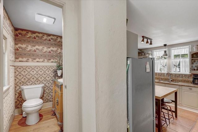 325 49TH STREET N, St Petersburg, FL 33710