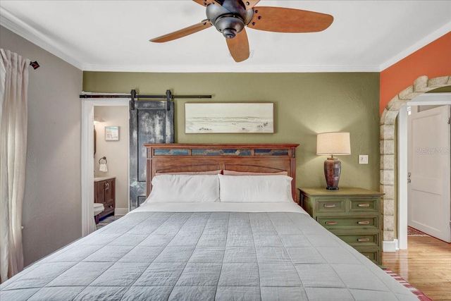 325 49TH STREET N, St Petersburg, FL 33710
