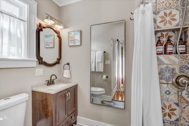 325 49TH STREET N, St Petersburg, FL 33710