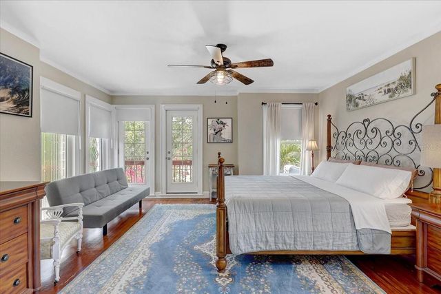 325 49TH STREET N, St Petersburg, FL 33710