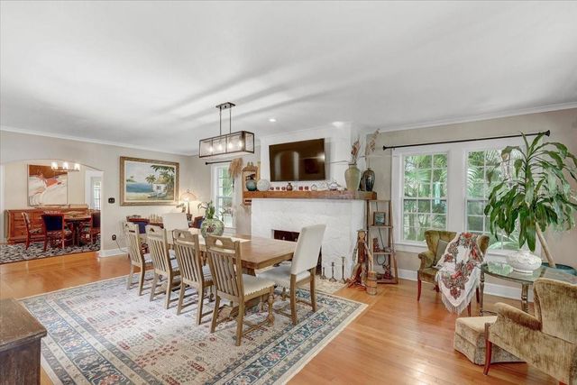 325 49TH STREET N, St Petersburg, FL 33710