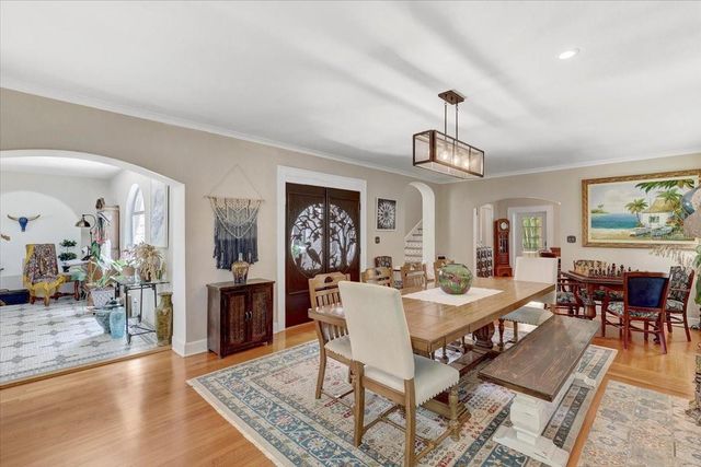 325 49TH STREET N, St Petersburg, FL 33710