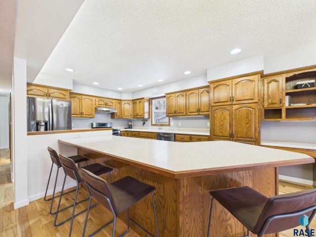 4312 S Ash Grove Ave Avenue, Sioux Falls, SD 57103