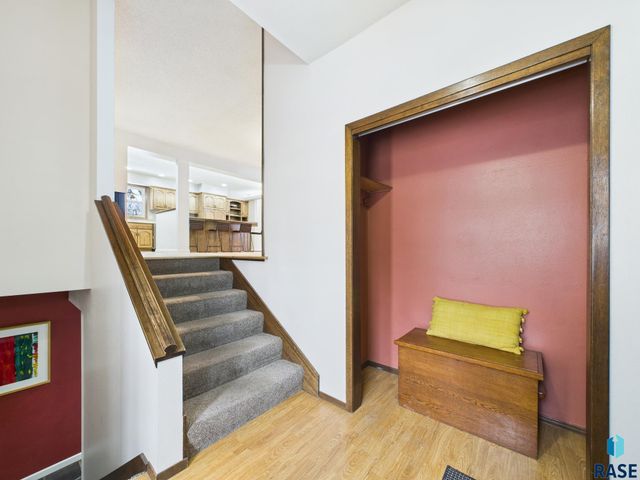 4312 S Ash Grove Ave Avenue, Sioux Falls, SD 57103