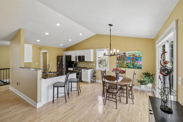4315 127th Street, Urbandale, IA 50323