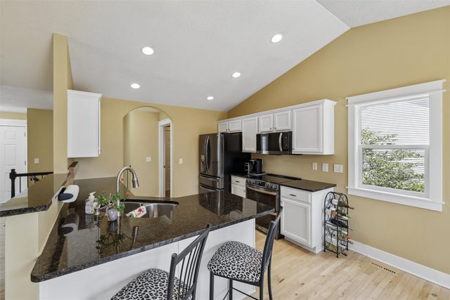 4315 127th Street, Urbandale, IA 50323