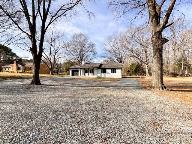 1024 Willoughby Road, Monroe, NC 28110