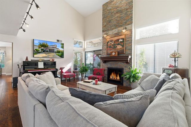 4324 Copper Cliff Ln, Modesto, CA 95355