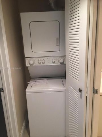 1201 SW 141st Ave 304J, Pembroke Pines, FL 33027