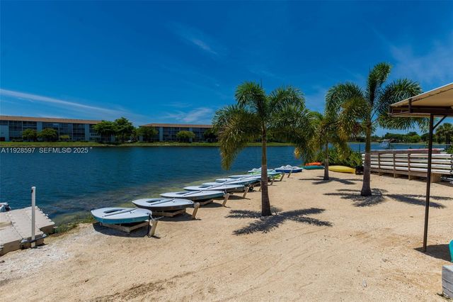 1201 SW 141st Ave 304J, Pembroke Pines, FL 33027