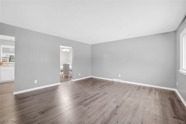 3930 Wadsworth Road, Barberton, OH 44203