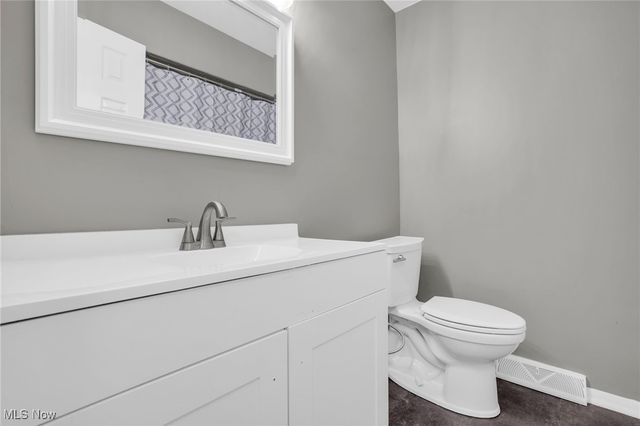 3930 Wadsworth Road, Barberton, OH 44203