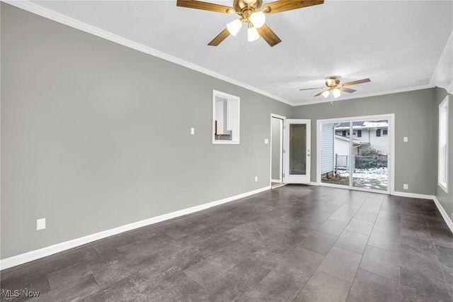 3930 Wadsworth Road, Barberton, OH 44203