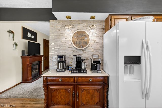 324 Old Oak Drive, Cortland, OH 44410
