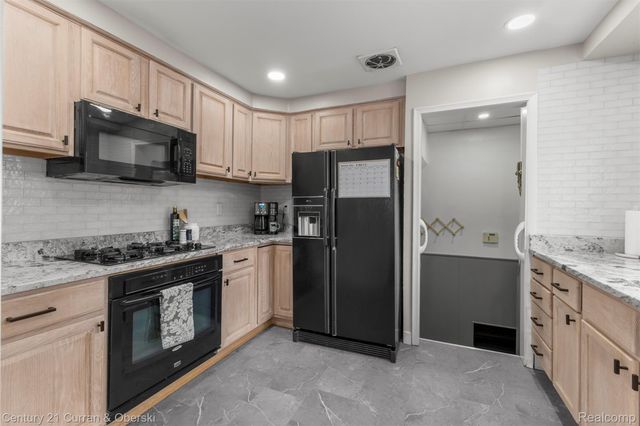 15107 Aster Avenue, Allen Park, MI 48101