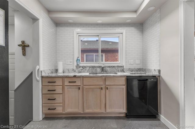 15107 Aster Avenue, Allen Park, MI 48101