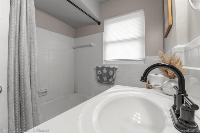 15107 Aster Avenue, Allen Park, MI 48101