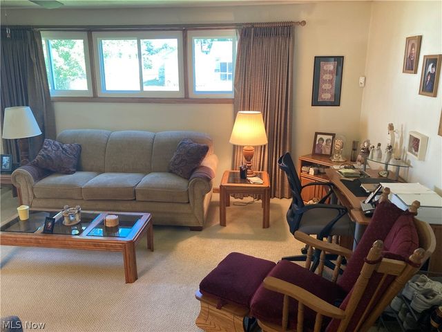 124 Aylesboro Avenue, Boardman, OH 44512