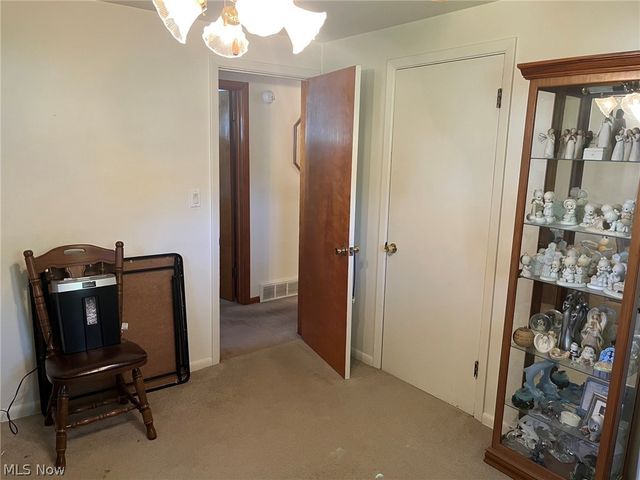 124 Aylesboro Avenue, Boardman, OH 44512