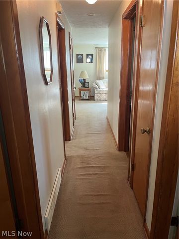 124 Aylesboro Avenue, Boardman, OH 44512