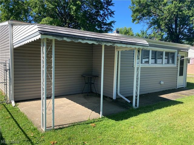 124 Aylesboro Avenue, Boardman, OH 44512