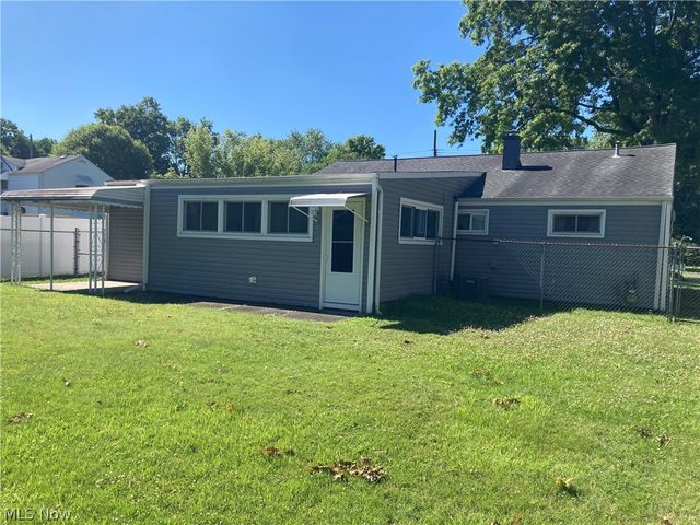 124 Aylesboro Avenue, Boardman, OH 44512