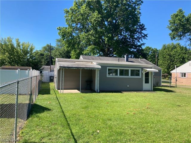 124 Aylesboro Avenue, Boardman, OH 44512