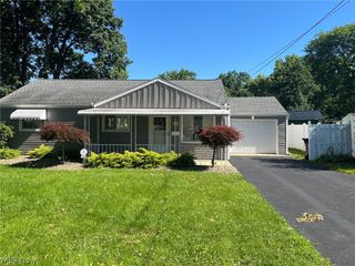 124 Aylesboro Avenue, Boardman, OH 44512