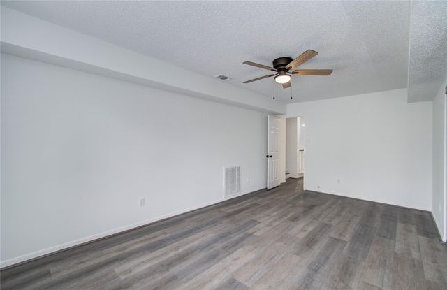 2106 Spyglass Drive, League City, TX 77573