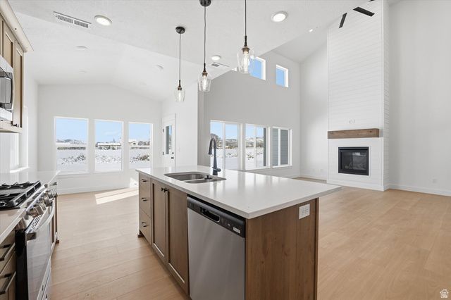 10345 N VISTA LN, Elwood, UT 84337