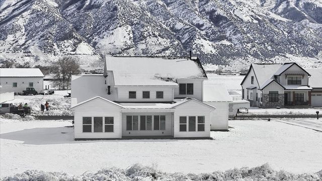 10345 N VISTA LN, Elwood, UT 84337