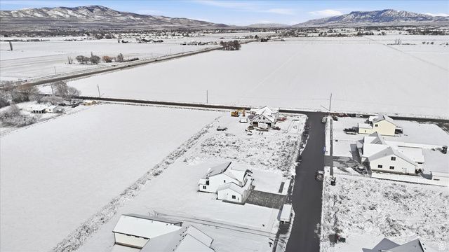 10345 N VISTA LN, Elwood, UT 84337