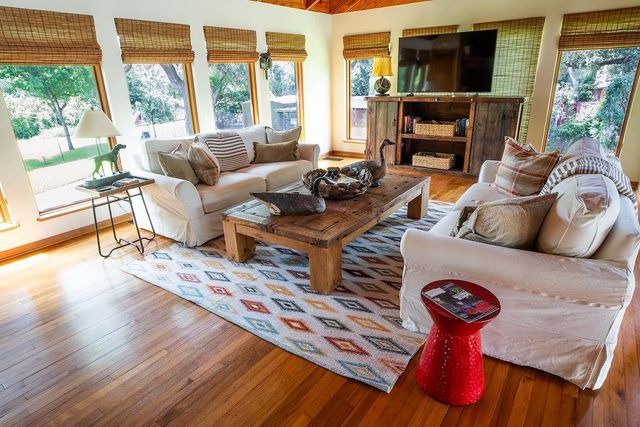 1056 County Road 297 Circle, Sargent, TX 77414