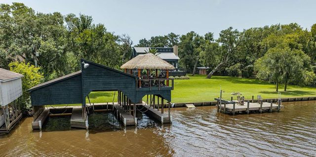 1056 County Road 297 Circle, Sargent, TX 77414