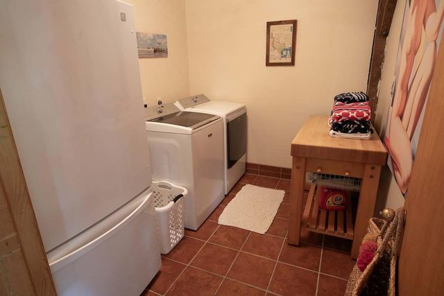 1056 County Road 297 Circle, Sargent, TX 77414