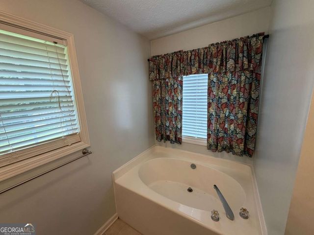 6379 Magnetic Point 134, Flowery Branch, GA 30542