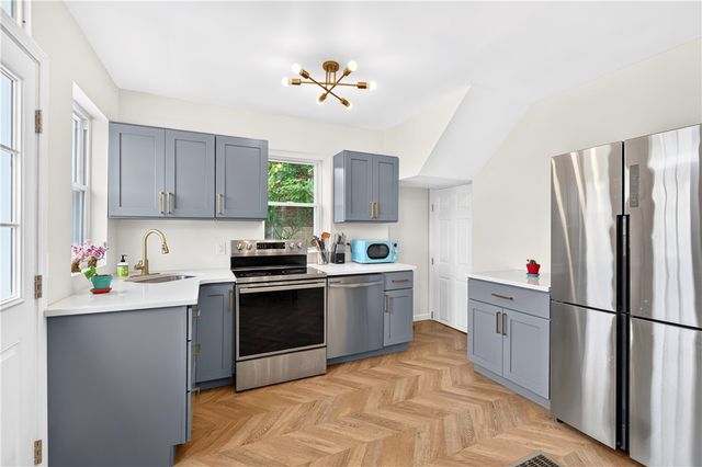 817 Deely Street, Greenfield, PA 15217