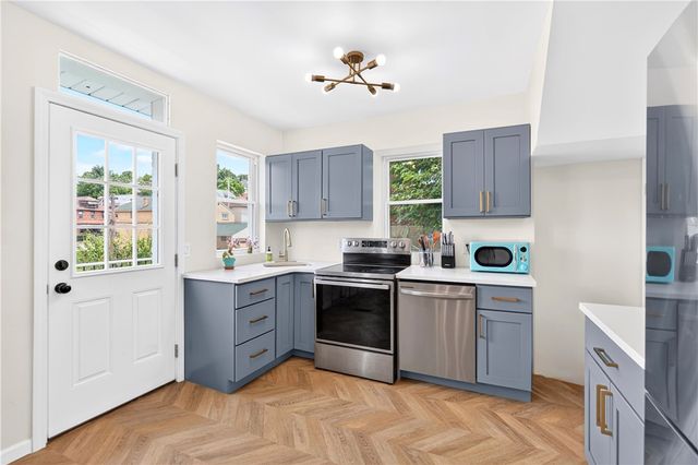 817 Deely Street, Greenfield, PA 15217