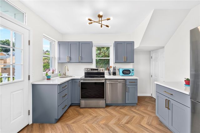 817 Deely Street, Greenfield, PA 15217