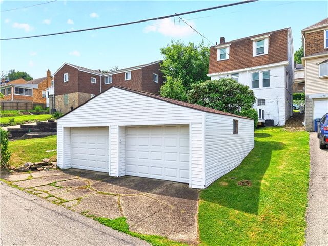 817 Deely Street, Greenfield, PA 15217