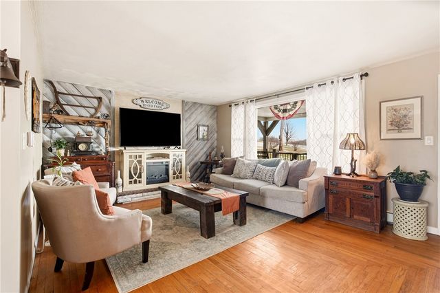 599 Brown Rd, Bullskin Twp, PA 15610