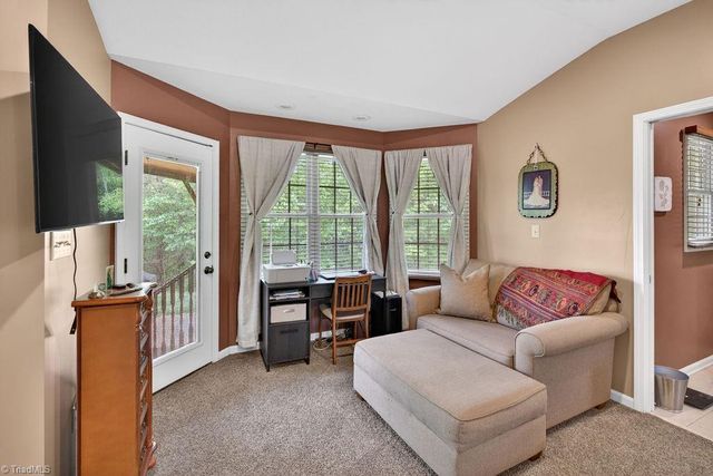 1102 Bear Creek Lane, Pinnacle, NC 27043