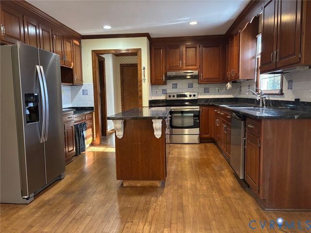 12801 Foxstone Rd, Midlothian, VA 23113